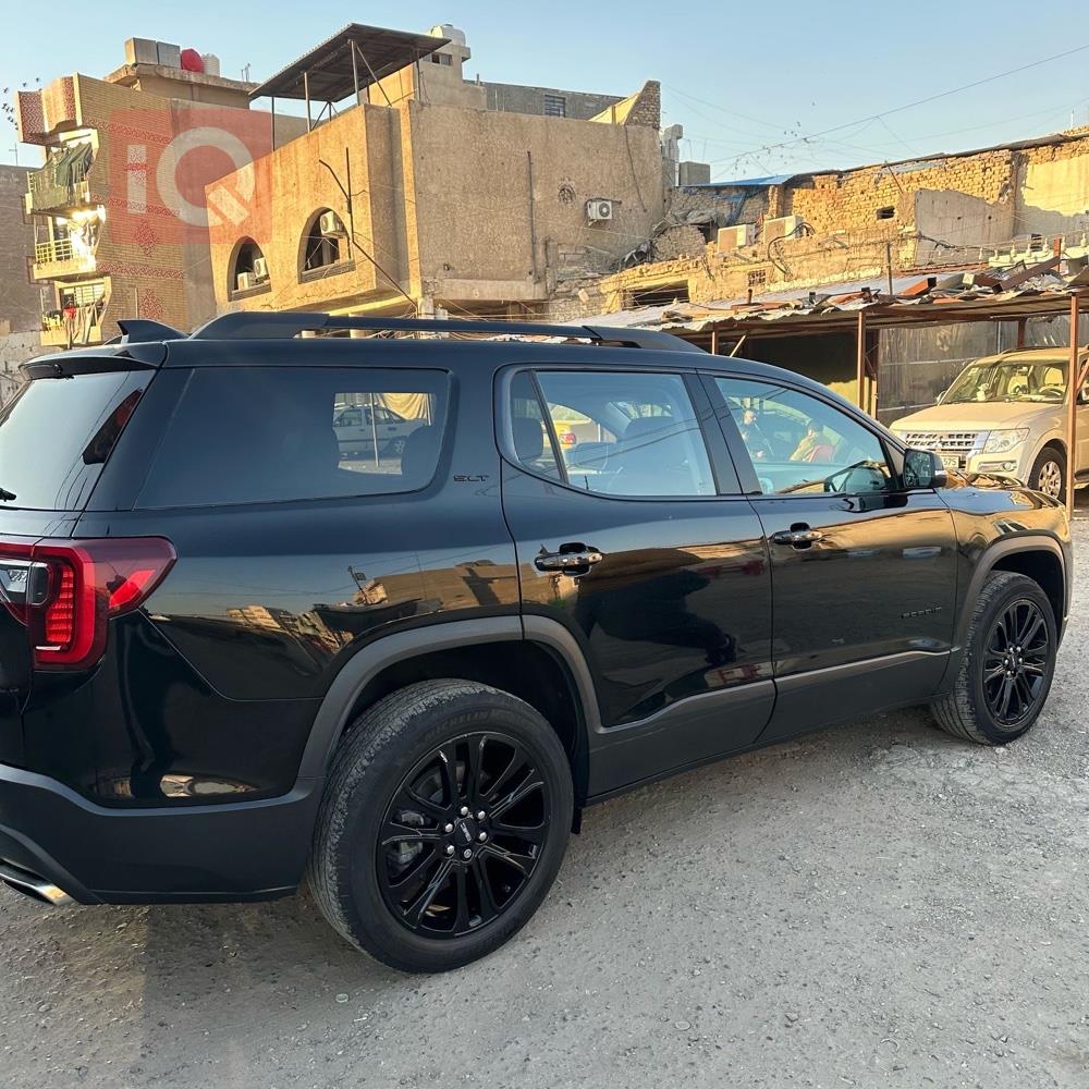 GMC Acadia
